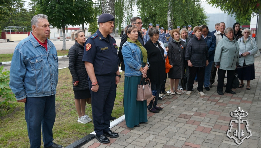 Сотрудники вневедомственной охраны приняли участие в  торжественном открытии памятника, посвящённого памяти погибших военнослужащих и сотрудников войск правопорядка