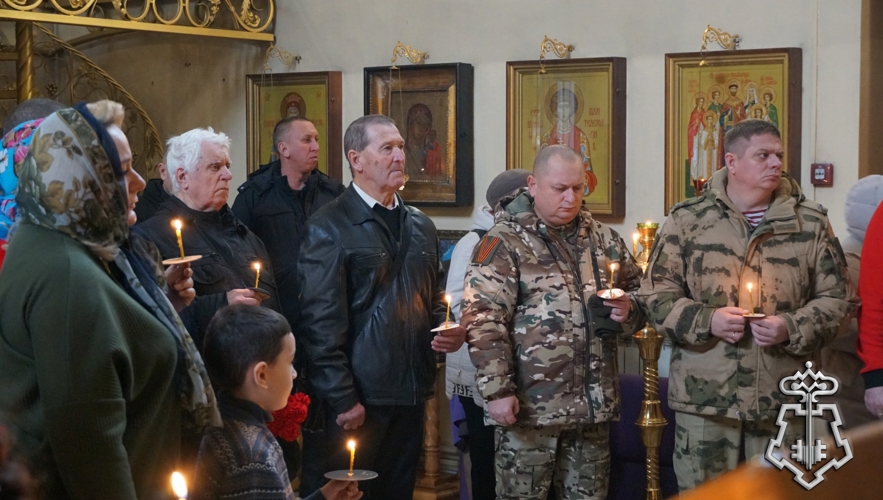 Память погибших при выполнении служебных обязанностей военнослужащих и сотрудников войск правопорядка почтили в Брянске