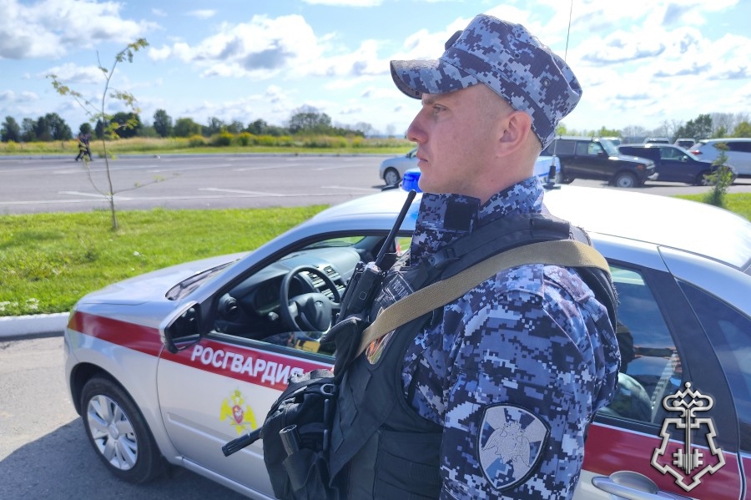Росгвардейцы выезжали более 340 раз по сигналу «тревога» за прошедшую неделю в Брянске