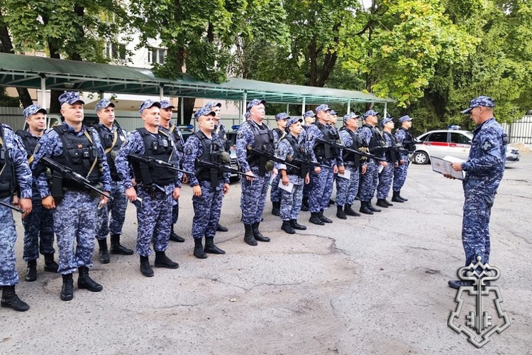 Более 400 раз за неделю росгвардейцы выезжали по сигналу «тревога» в Брянске