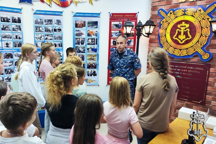 Ведомственная акция «Каникулы с Росгвардией» проходит в Брянске