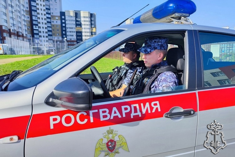 Более 400 раз за неделю росгвардейцы выезжали по сигналу «тревога» в Брянске