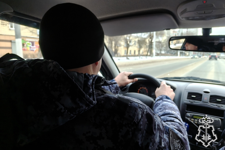 Более 320 раз за неделю выезжали Брянские росгвардейцы по сигналу «тревога»