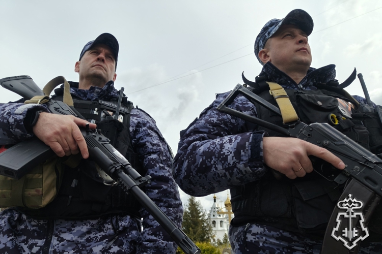 В БРЯНСКЕ РОСГВАРДЕЙЦЫ ЗА НЕДЕЛЮ ЗАДЕРЖАЛИ БОЛЕЕ 30 ПРАВОНАРУШИТЕЛЕЙ
