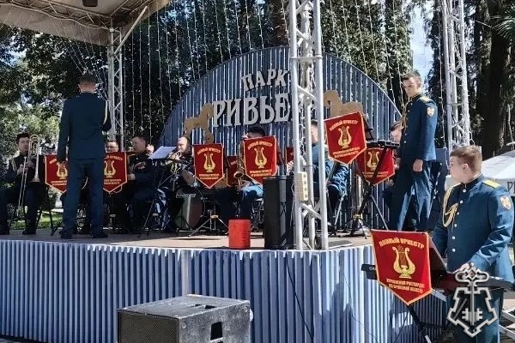 Брянский военный оркестр Росгвардии завоевал награду на фестивале армейской песни в Сочи