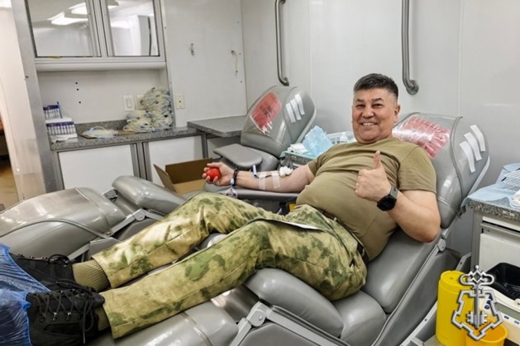 Росгвардейцы присоединись к донорской акции «От сердца к сердцу» в Брянске
