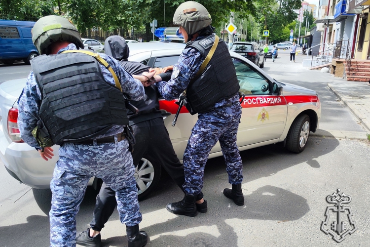 Сотрудники Росгвардии предотвратили кражи в торгово-развлекательном центре и сетевом магазине Брянска