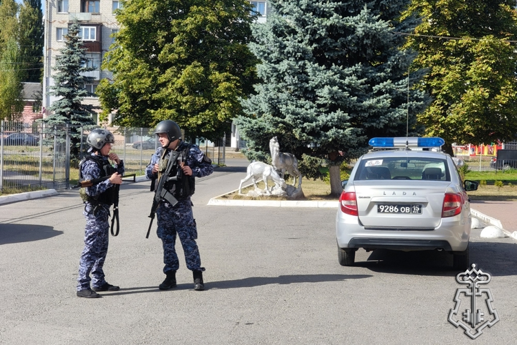 Росгвардейцы приняли участие в обеспечении безопасности при проведении выборов в Брянской области